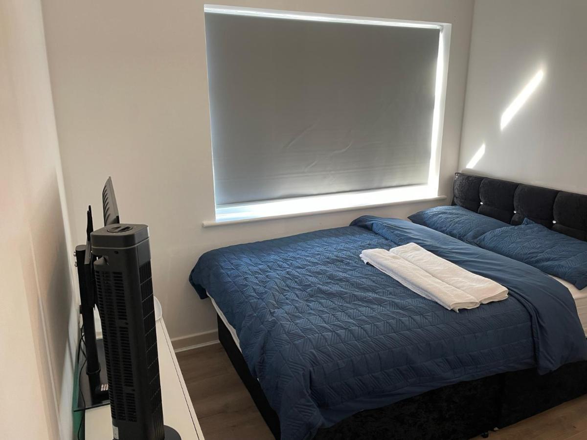 King Dems Home Dagenham Ngoại thất bức ảnh